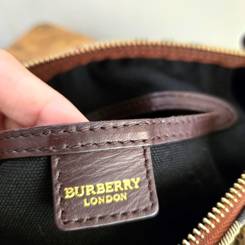 Burberry Cream and Brown Checkered Duffel Bag - Picture 8 of 9